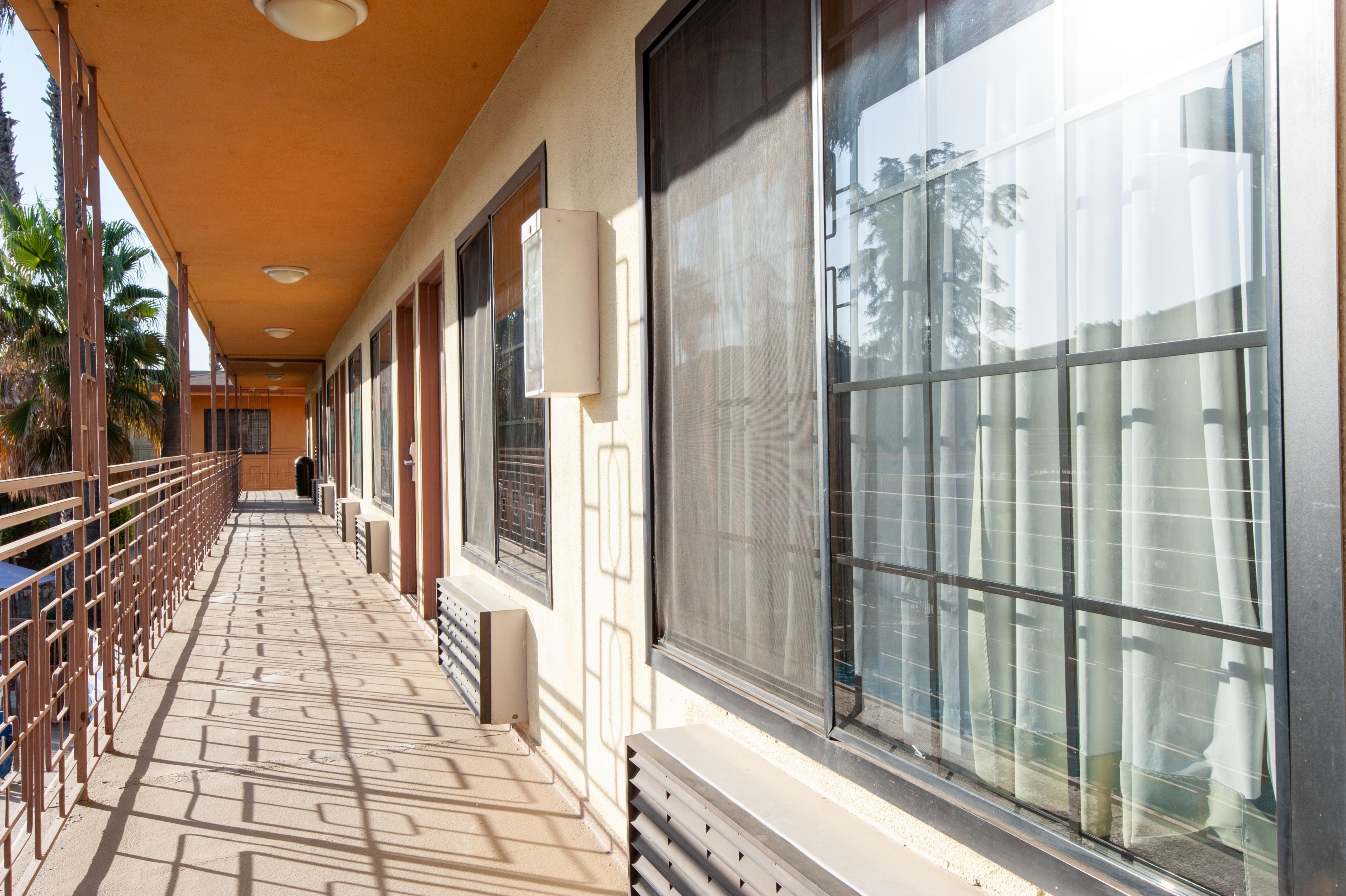 Studio City Court Yard Hotel Dış mekan fotoğraf